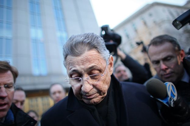 Sheldon Silver leaving the federal courthouse